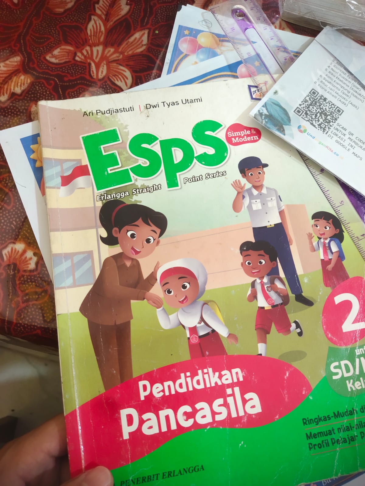Sampul Buku Buku Pelajaran, Buku Cerita / Novel (Hibah dari bukuuuuuuuuuuu34)